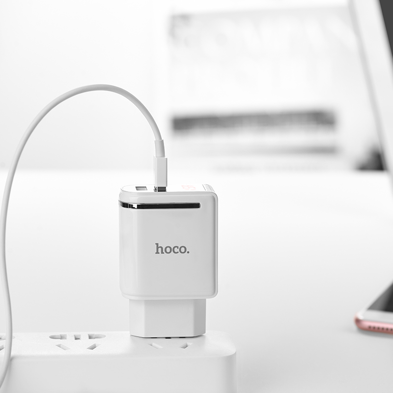 HOCO C39A 12W 2.4A Dual USB Charger with LED Display (White) EU Plug