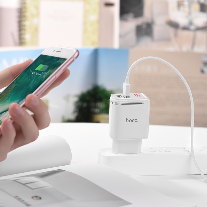 HOCO C39A 12W 2.4A Dual USB Charger with LED Display (White) EU Plug