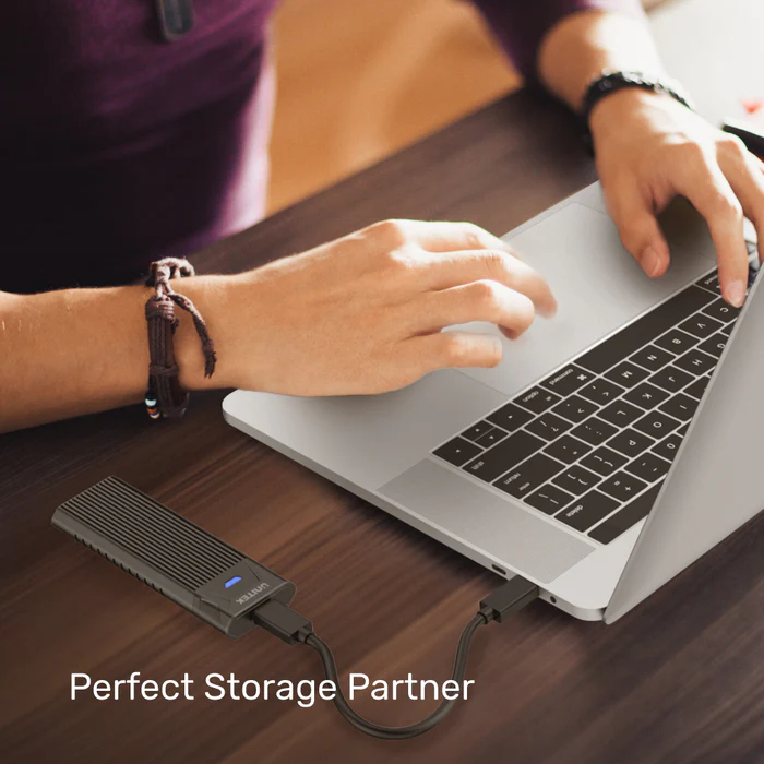 Buy UNITEK SolidForce PCIe/NVMe M.2 SSD Enclosure Lite, USB-C 10Gbps NVMe Adapter Online in Pakistan - UGREEN PK