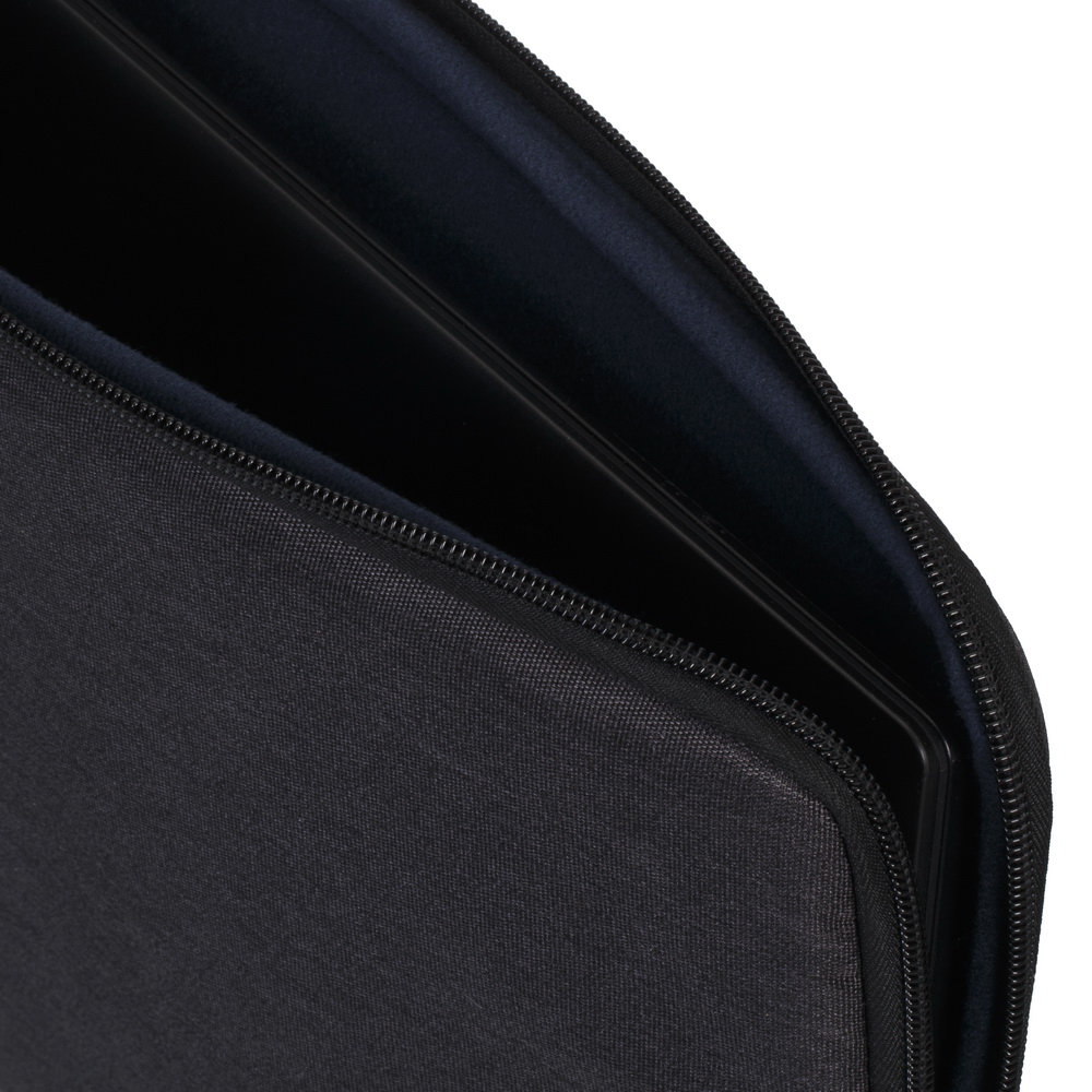 Buy RIVACASE 7703 ECO Laptop Sleeve 13.3-14" Ultra-Slim Water-Resistant Case Online in Pakistan - UGREEN PK