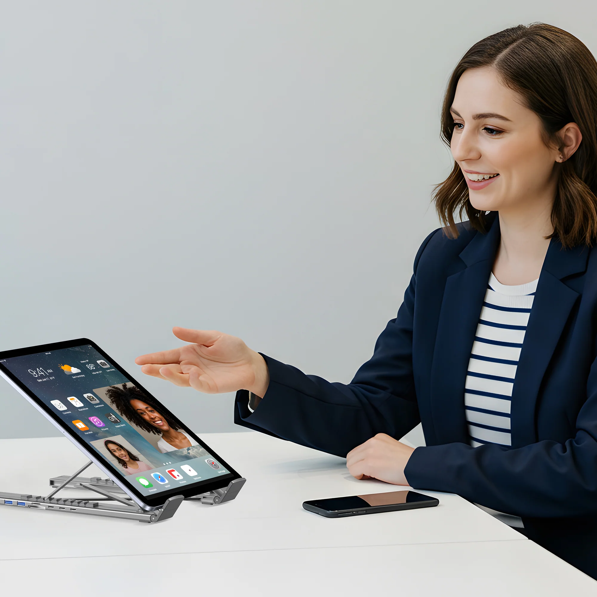 Buy UNITEK Foldable Laptop Stand with 7-in-1 Docking Station Aluminum USB-C Stand for MacBook, Laptop, Tablet Online in Pakistan - UGREEN PK