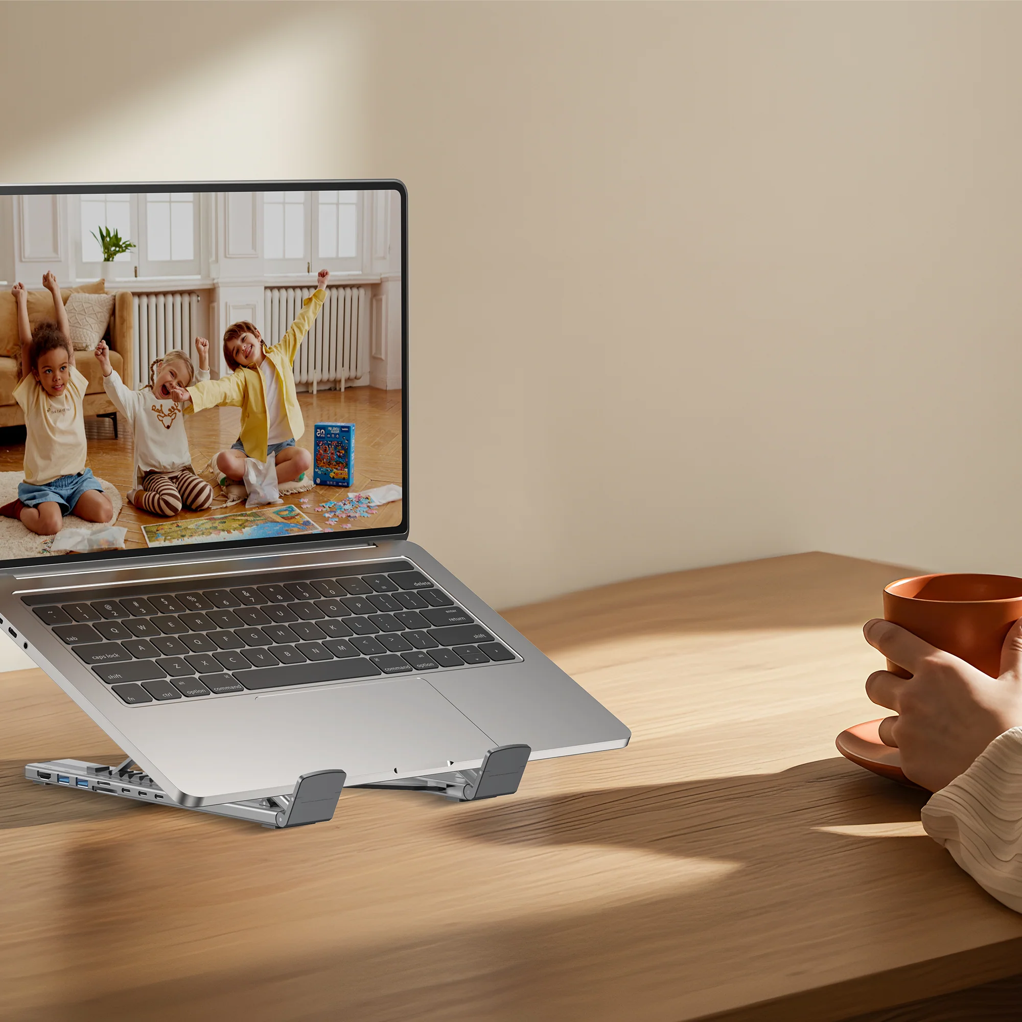 Buy UNITEK Foldable Laptop Stand with 7-in-1 Docking Station Aluminum USB-C Stand for MacBook, Laptop, Tablet Online in Pakistan - UGREEN PK